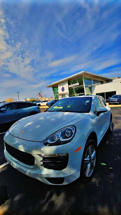 2015 Porsche 958 Cayenne S - Image 10 of 14