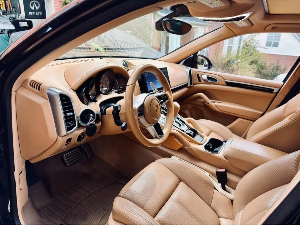 2015 Porsche 958 Cayenne S - Image 13 of 20