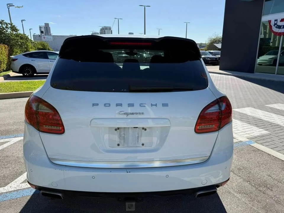 2015 Porsche 958 Cayenne S - Image 8 of 12