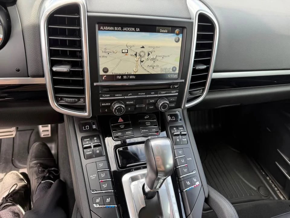 2015 Porsche 958 Cayenne S - Image 8 of 13