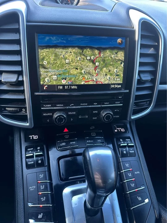 2015 Porsche 958 Cayenne S - Image 14 of 15