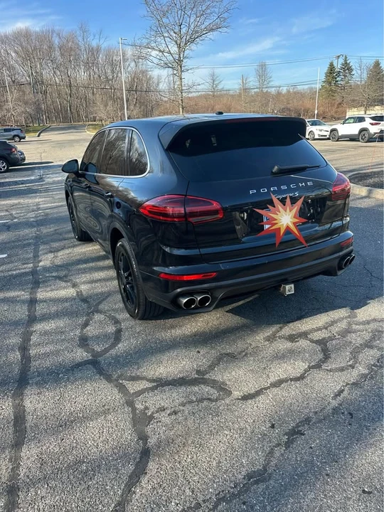 2015 Porsche 958 Cayenne S - Image 5 of 15