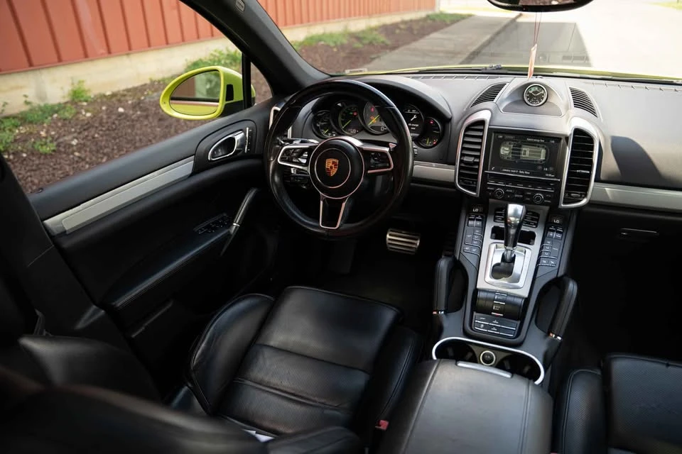 2015 Porsche 958 Cayenne S - Image 12 of 20
