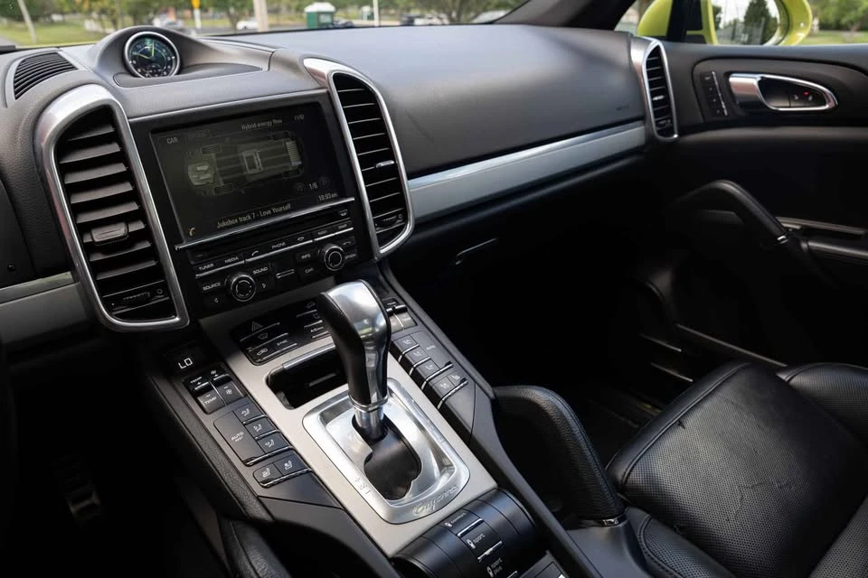 2015 Porsche 958 Cayenne S - Image 20 of 20