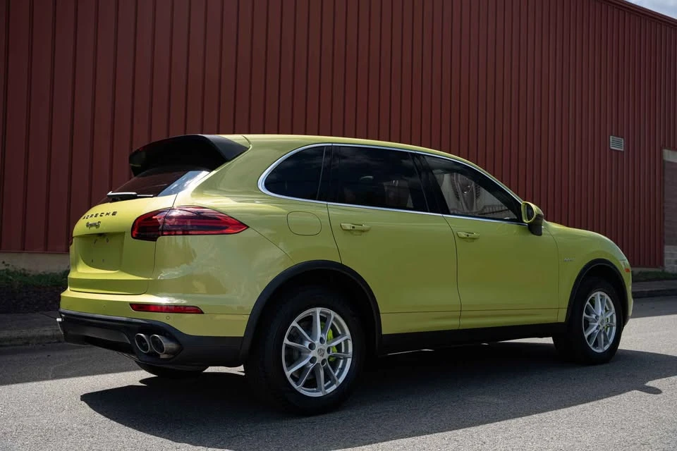 2015 Porsche 958 Cayenne S - Image 7 of 20
