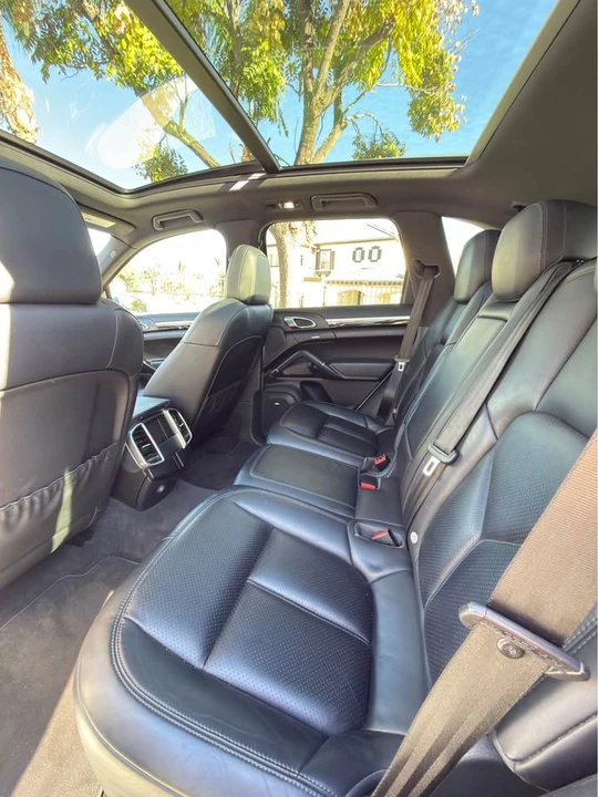 2015 Porsche 958 Cayenne S - Image 9 of 13
