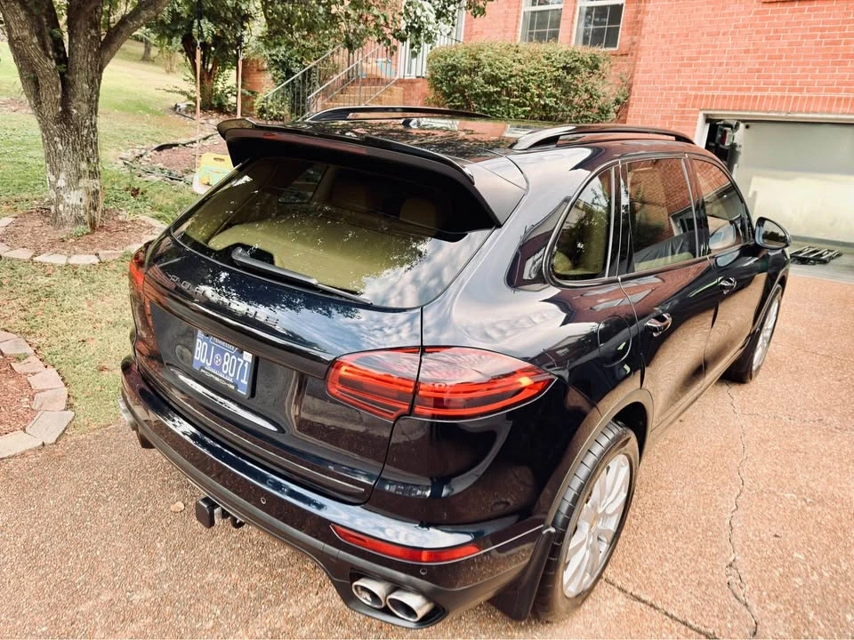 2015 Porsche 958 Cayenne S - Image 10 of 20
