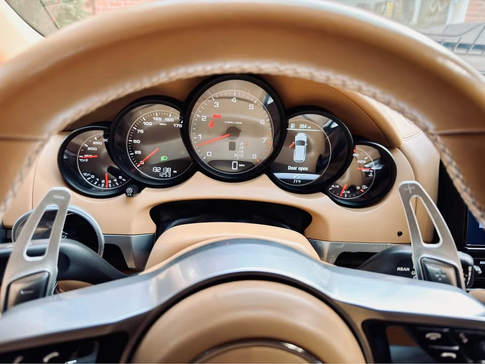 2015 Porsche 958 Cayenne S - Image 14 of 15