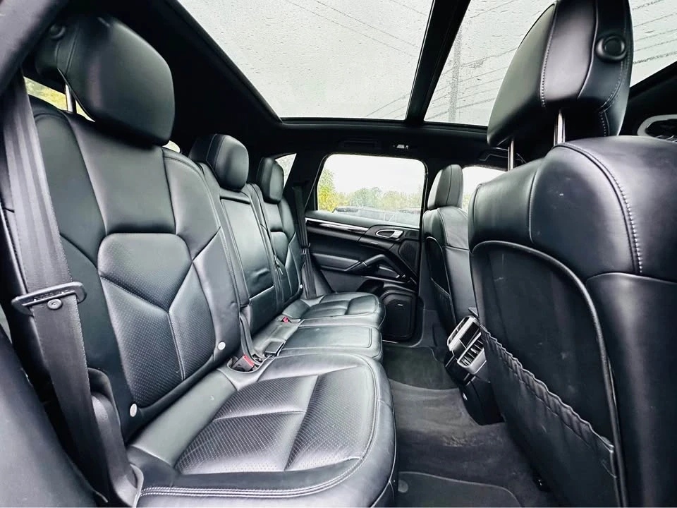 2015 Porsche 958 Cayenne S - Image 10 of 20