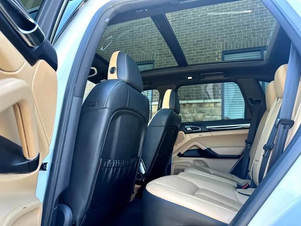 2015 Porsche 958 Cayenne S - Image 16 of 20