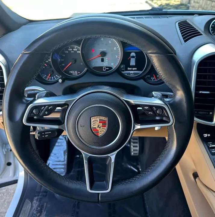 2015 Porsche 958 Cayenne S - Image 6 of 20