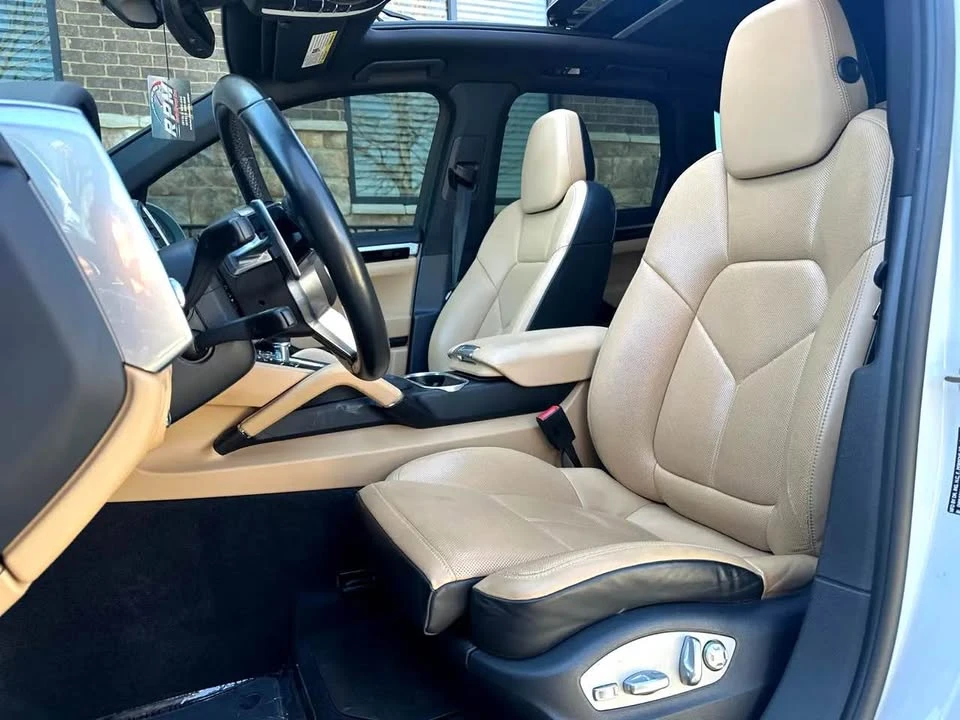 2015 Porsche 958 Cayenne S - Image 14 of 20
