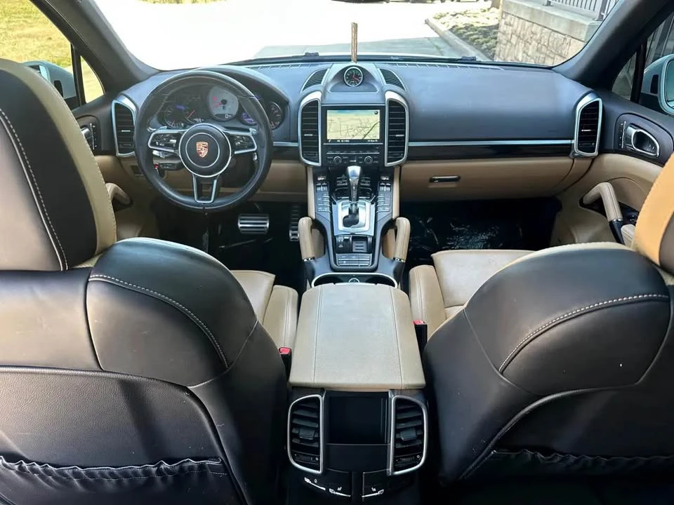 2015 Porsche 958 Cayenne S - Image 13 of 20