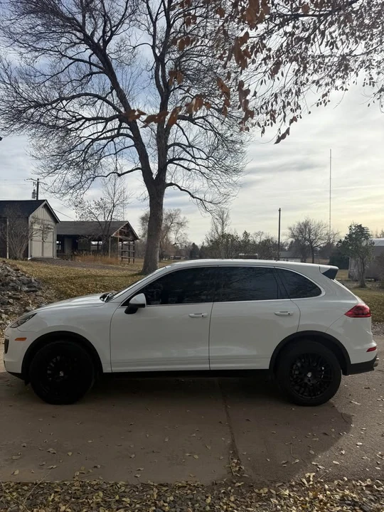 2015 Porsche 958 Cayenne S - Image 2 of 14