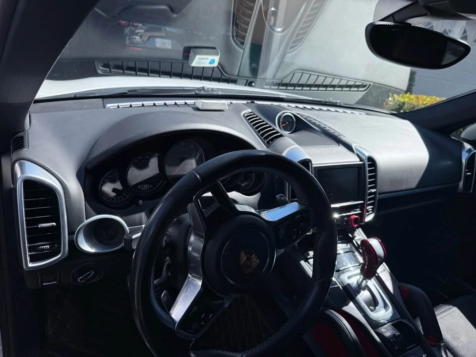 2015 Porsche 958 Cayenne S - Image 7 of 10