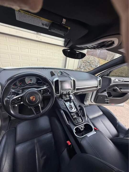 2015 Porsche 958 Cayenne S - Image 9 of 14