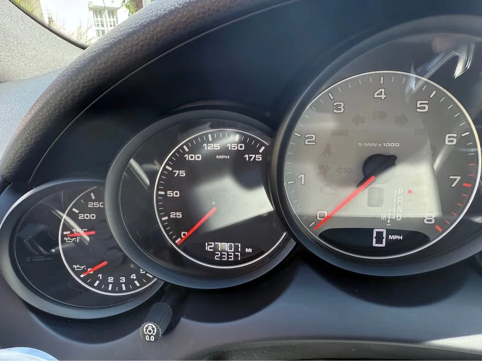 2015 Porsche 958 Cayenne S - Image 6 of 10
