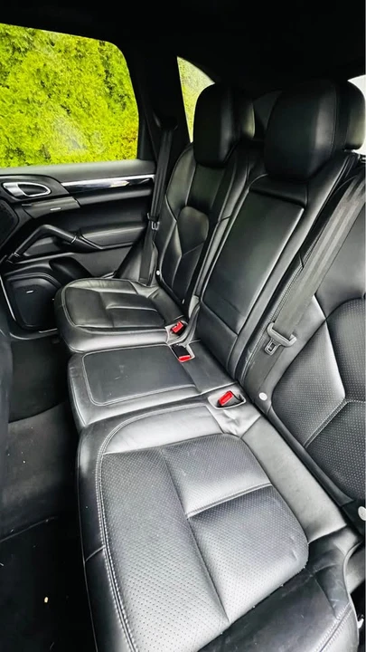 2015 Porsche 958 Cayenne S - Image 9 of 14