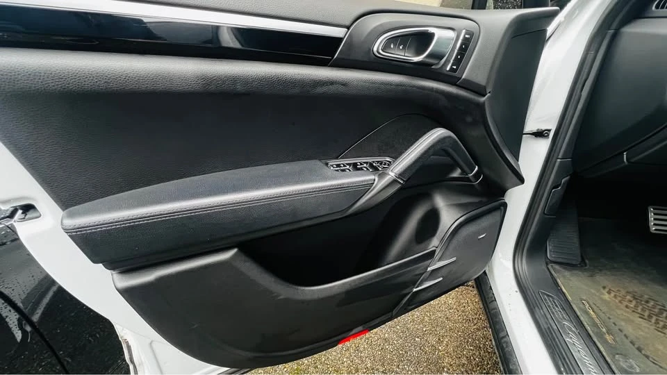 2015 Porsche 958 Cayenne S - Image 14 of 14