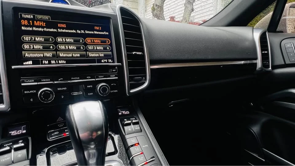 2015 Porsche 958 Cayenne S - Image 6 of 14