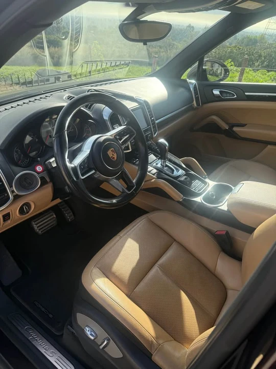 2015 Porsche 958 Cayenne S - Image 8 of 15