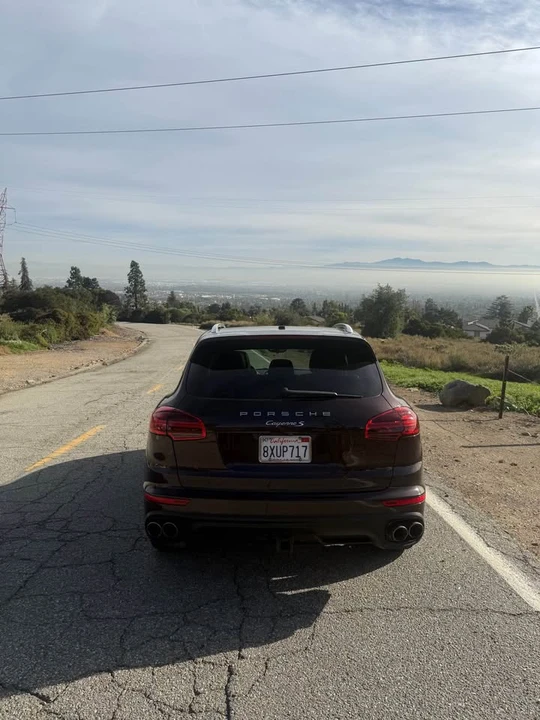 2015 Porsche 958 Cayenne S - Image 3 of 15