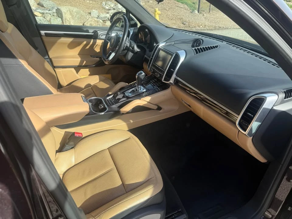 2015 Porsche 958 Cayenne S - Image 10 of 15