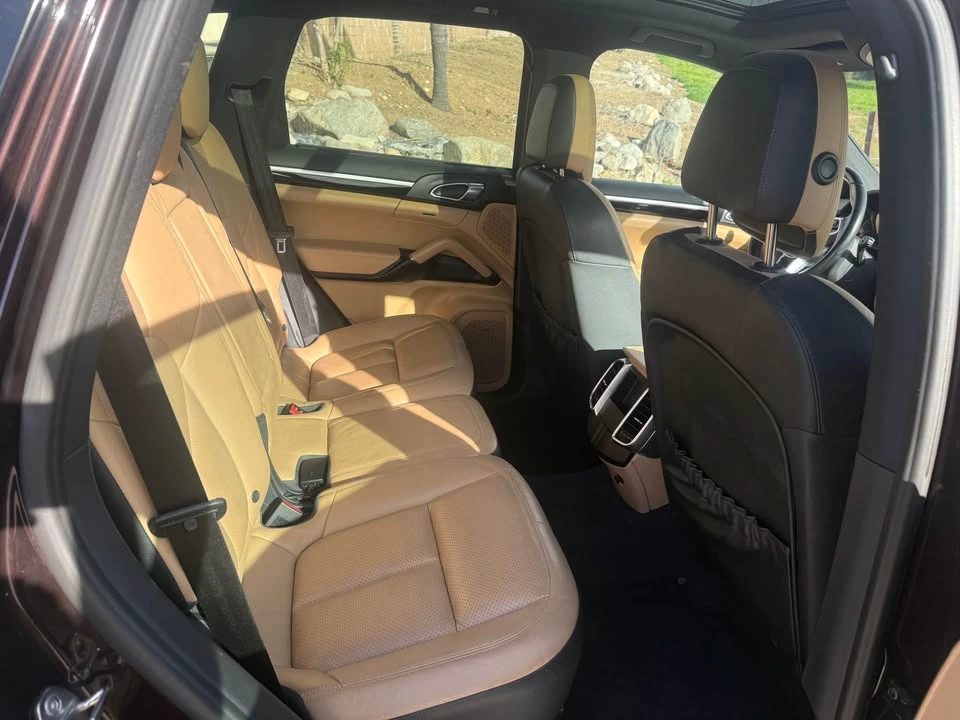 2015 Porsche 958 Cayenne S - Image 9 of 15
