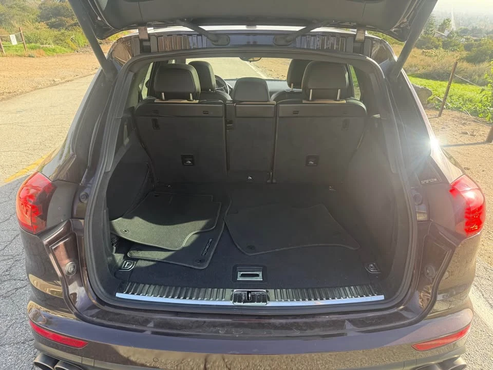 2015 Porsche 958 Cayenne S - Image 11 of 15