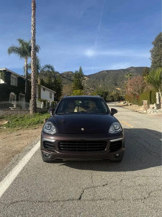 2015 Porsche 958 Cayenne S - Image 2 of 15