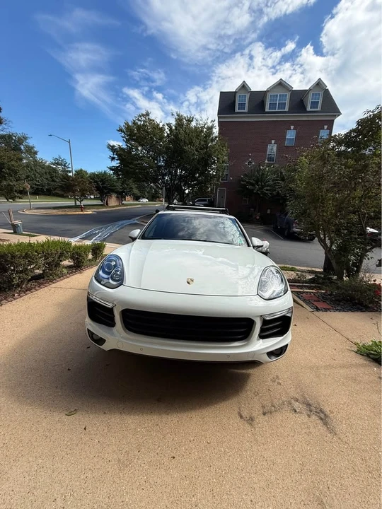 2015 Porsche 958 Cayenne S - Image 2 of 8