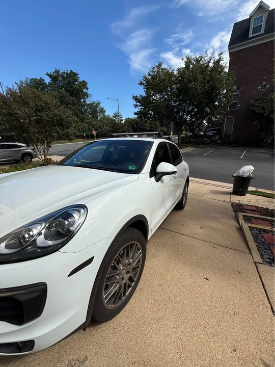 2015 Porsche 958 Cayenne S - Image 3 of 8