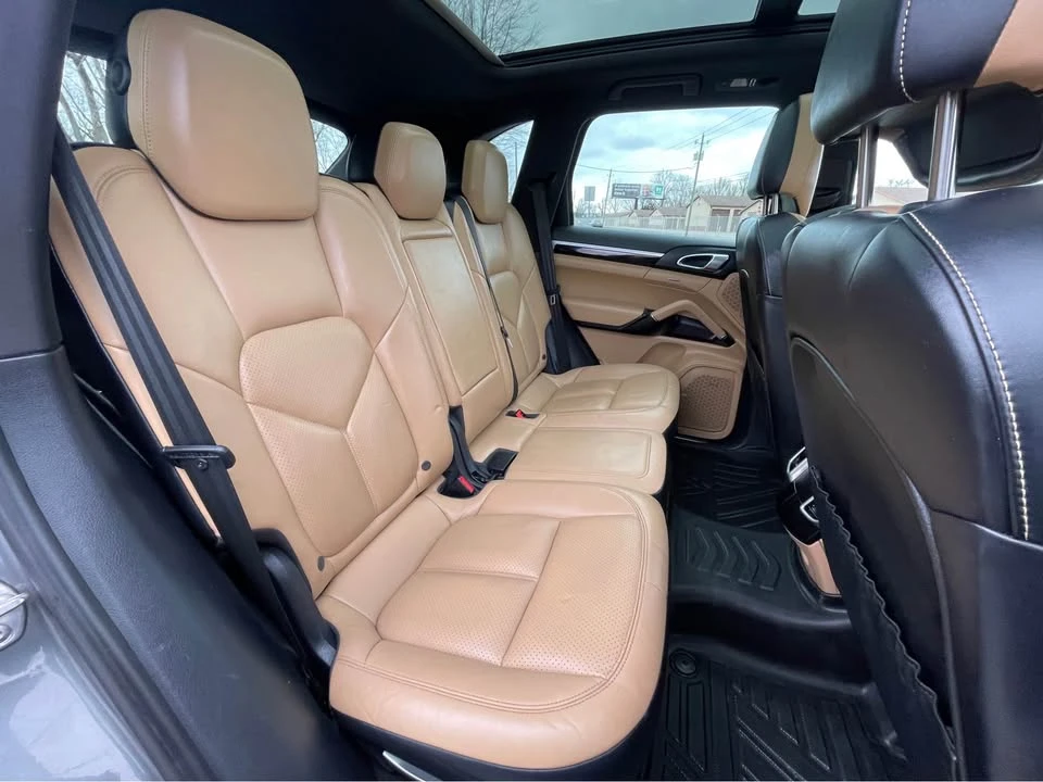 2015 Porsche 958 Cayenne S - Image 18 of 20