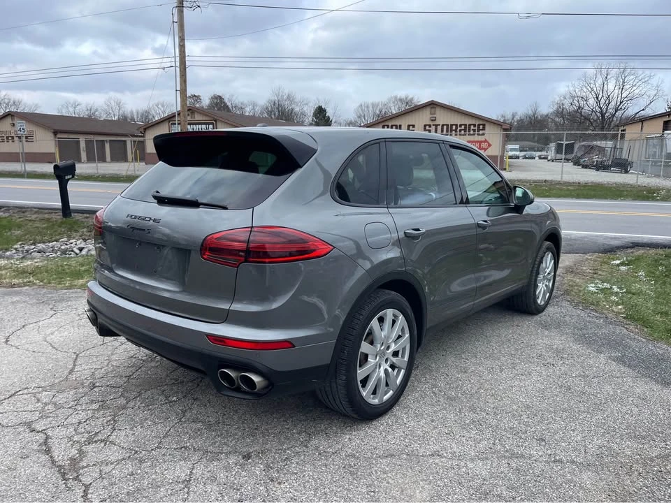 2015 Porsche 958 Cayenne S - Image 8 of 20
