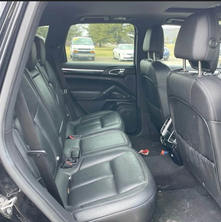 2015 Porsche 958 Cayenne S - Image 10 of 13