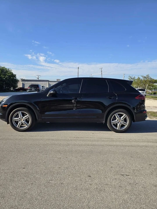 2015 Porsche 958 Cayenne S - Image 8 of 11