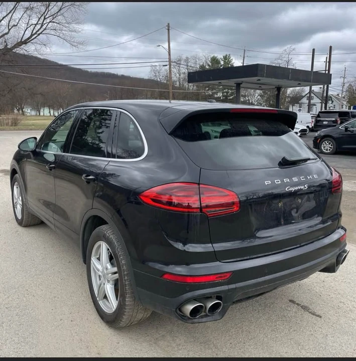 2015 Porsche 958 Cayenne S - Image 4 of 13