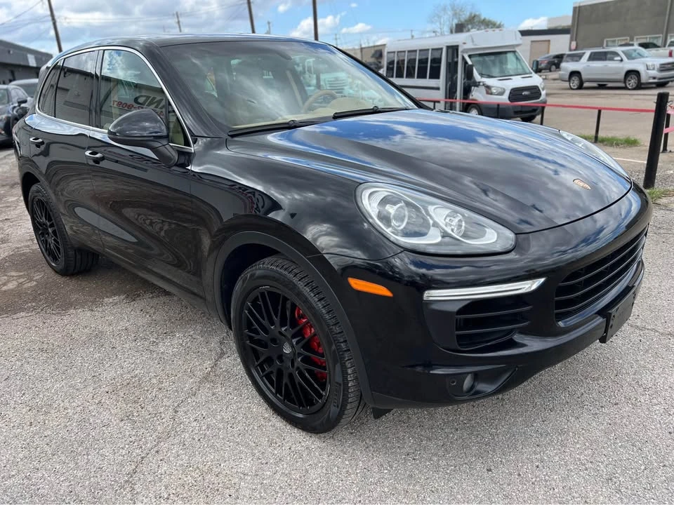 2015 Porsche 958 Cayenne S - Image 5 of 16