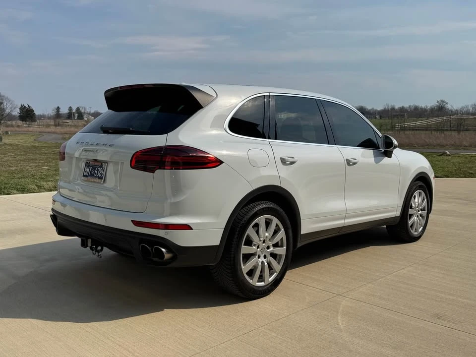 2015 Porsche 958 Cayenne S - Image 4 of 14