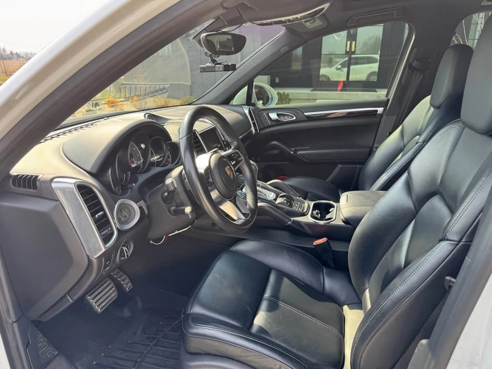 2015 Porsche 958 Cayenne S - Image 7 of 14