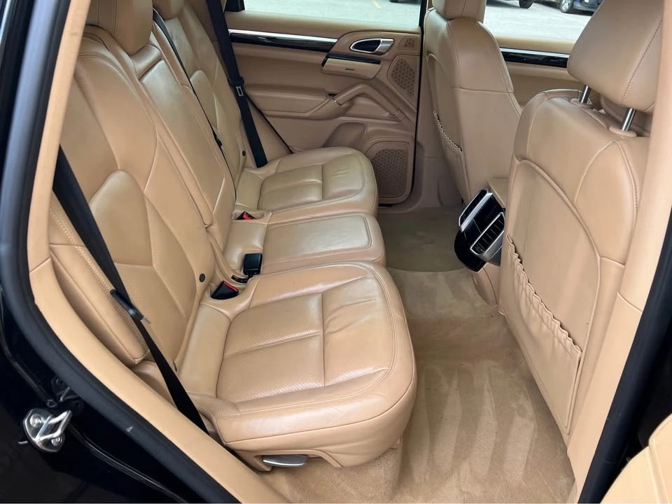 2015 Porsche 958 Cayenne S - Image 9 of 16