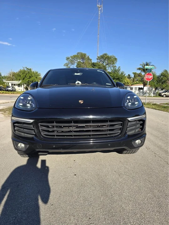 2015 Porsche 958 Cayenne S - Image 5 of 10