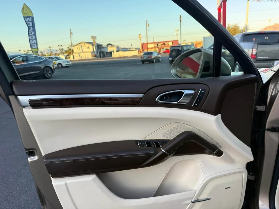 2015 Porsche 958 Cayenne S - Image 15 of 15