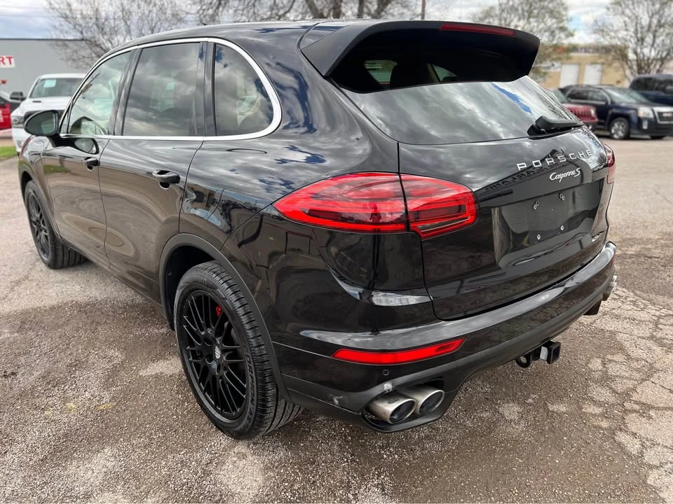 2015 Porsche 958 Cayenne S - Image 2 of 16