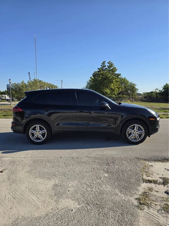 2015 Porsche 958 Cayenne S - Image 9 of 10