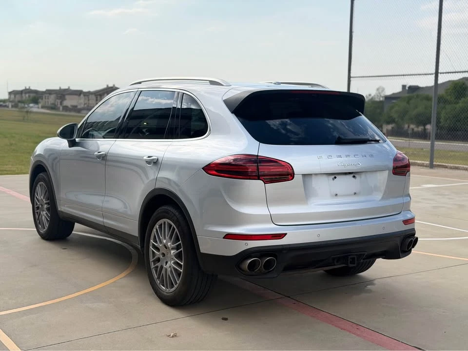 2015 Porsche 958 Cayenne S - Image 6 of 20