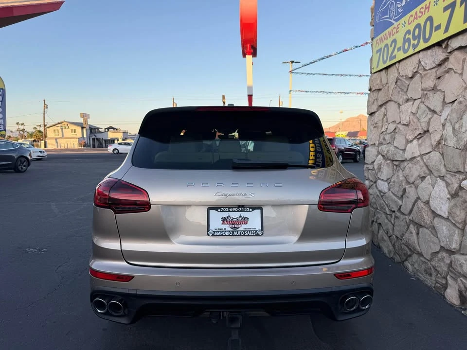 2015 Porsche 958 Cayenne S - Image 7 of 15
