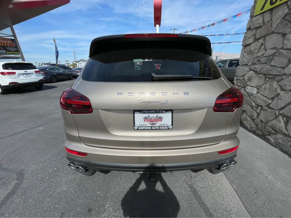 2015 Porsche 958 Cayenne S - Image 4 of 16