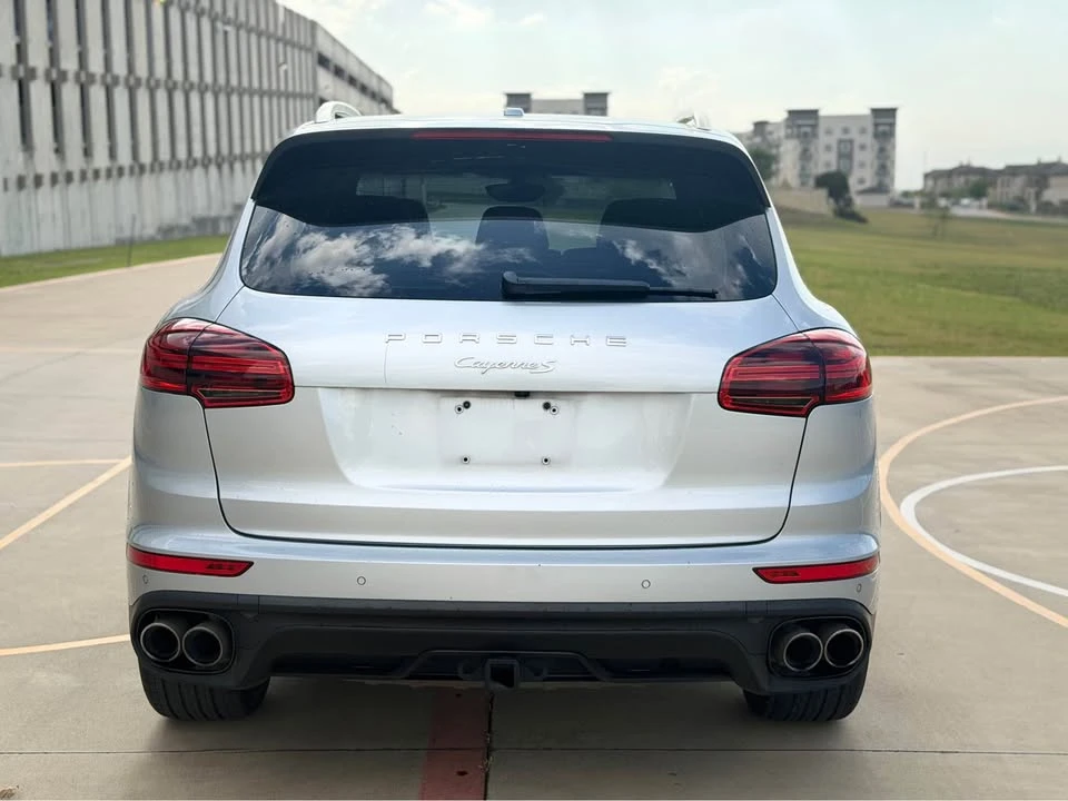 2015 Porsche 958 Cayenne S - Image 5 of 20