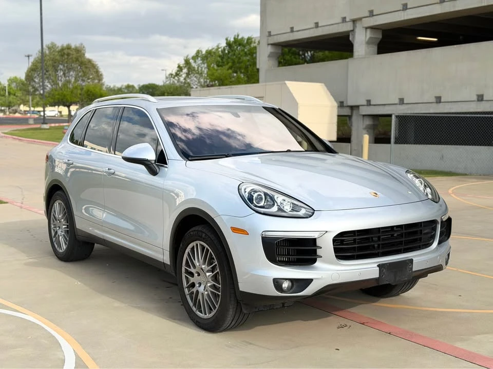 2015 Porsche 958 Cayenne S - Image 3 of 20